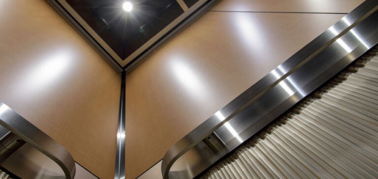 ¿COMO FUNCIONA LA VENTILACIÓN EN LOS ASCENSORES?